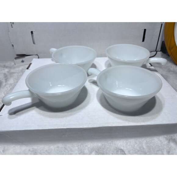 Anchor Hocking Milk Glass Ovenproof Microwaveable Handled Soup Bowls Set Of 4 - Picture 7 of 8